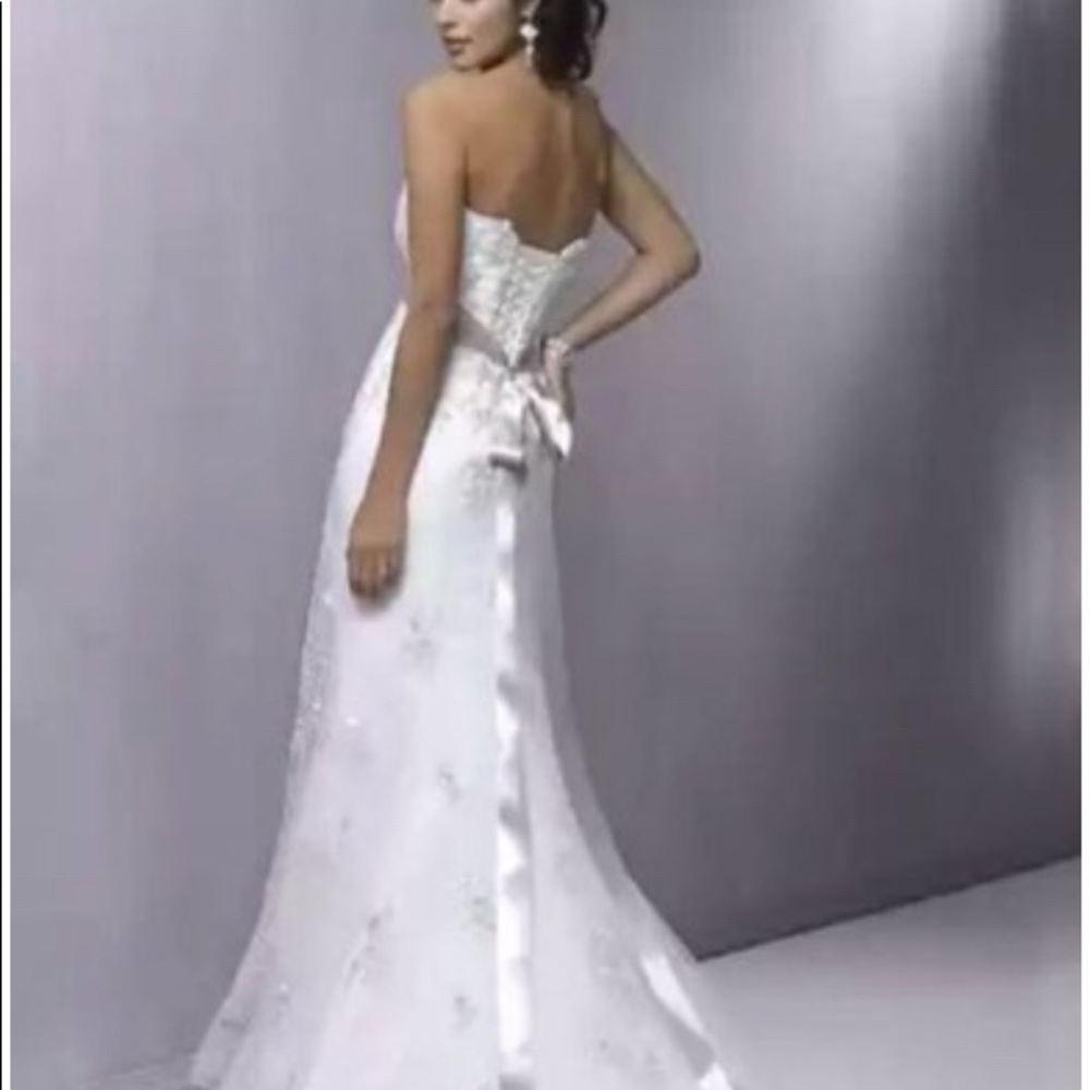 Maggie Sottero Tamara model petite.